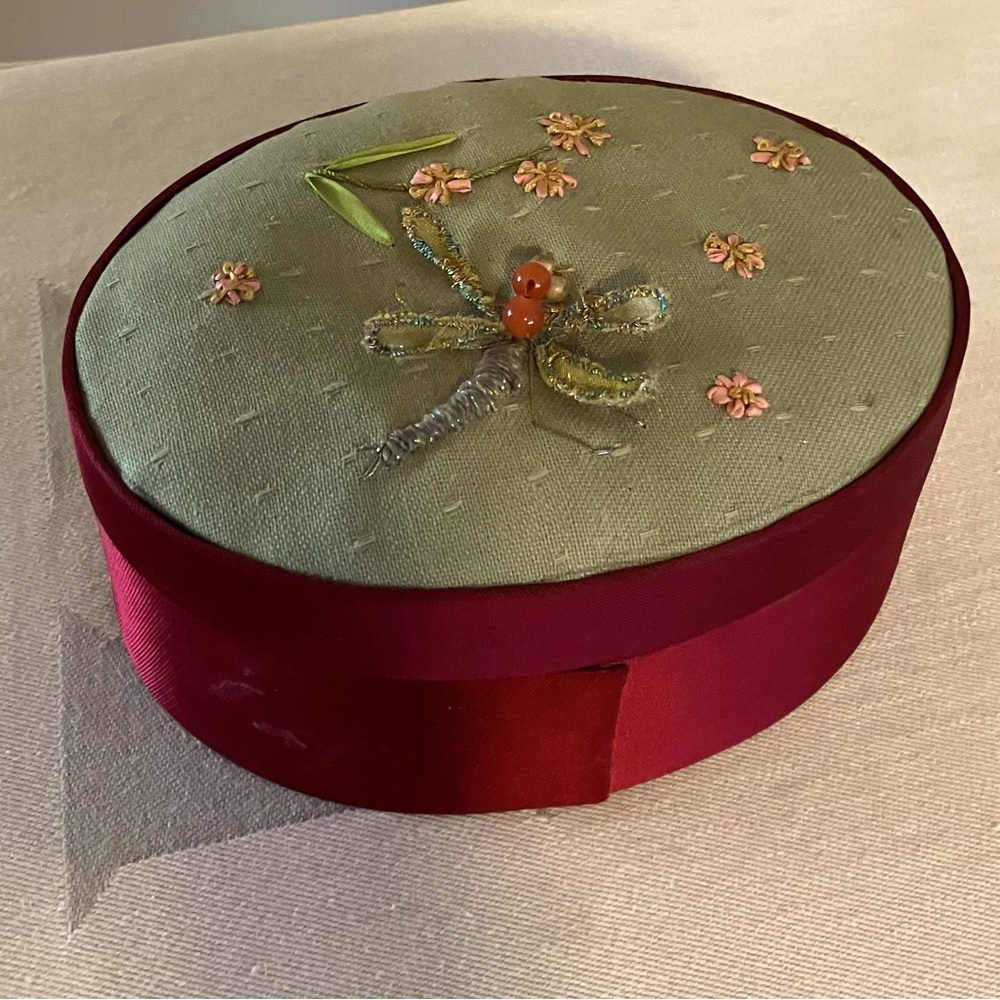 Vintage Elegant Burgundy/Wine Red Fabric Oval Jewelry/Trinket Box